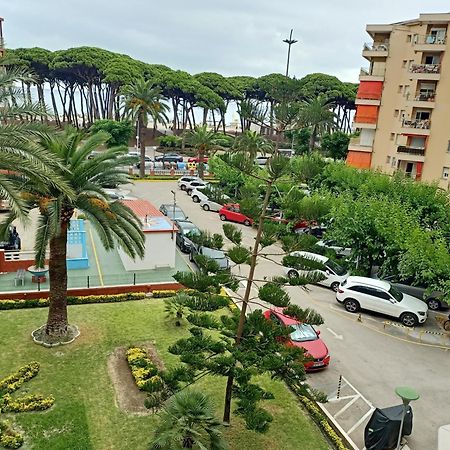 Seafront Apartment Pineda Beach La Pineda Exterior photo