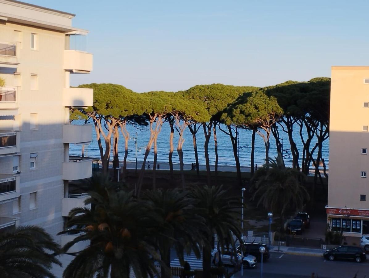 Seafront Apartment Pineda Beach La Pineda Exterior photo