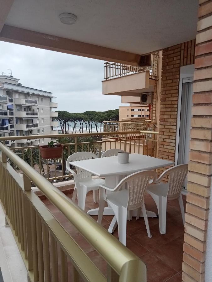Seafront Apartment Pineda Beach La Pineda Exterior photo